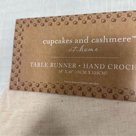 cupcakes & cashmere Ivory Linen White Rust Brown Crochet Pumpkins Table Runner - Picture 10 of 10